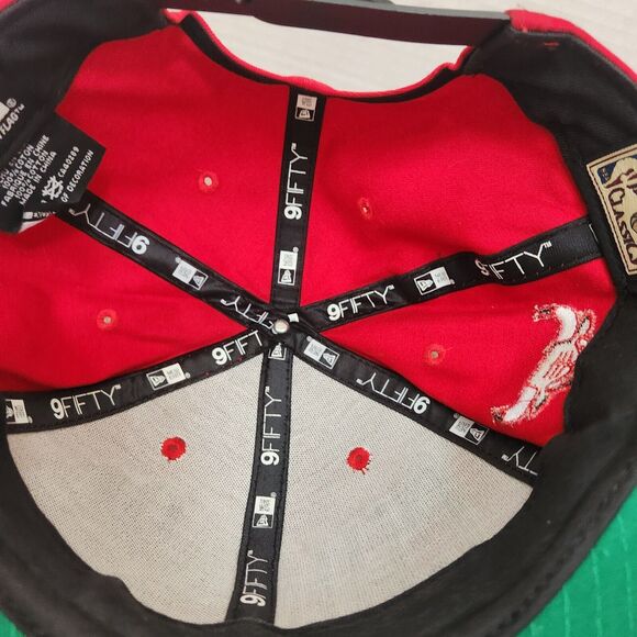 Chicago Bulls New Era 950 9Fifty Snapback Hat One Size Windy City Red Bl… - Picture 5 of 7